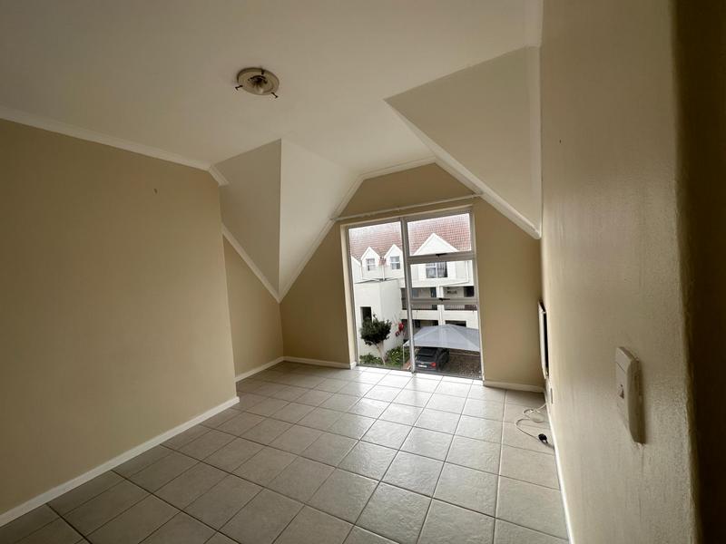 2 Bedroom Property for Sale in Gordons Bay Western Cape